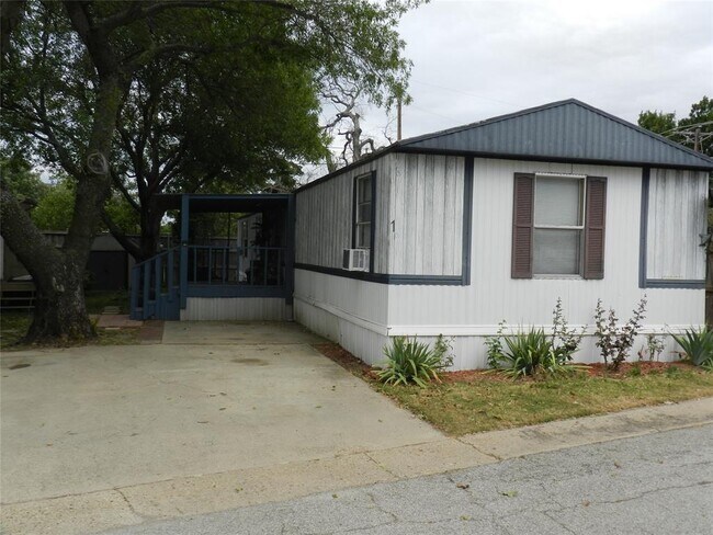 Building Photo - 550 Ruby Rd