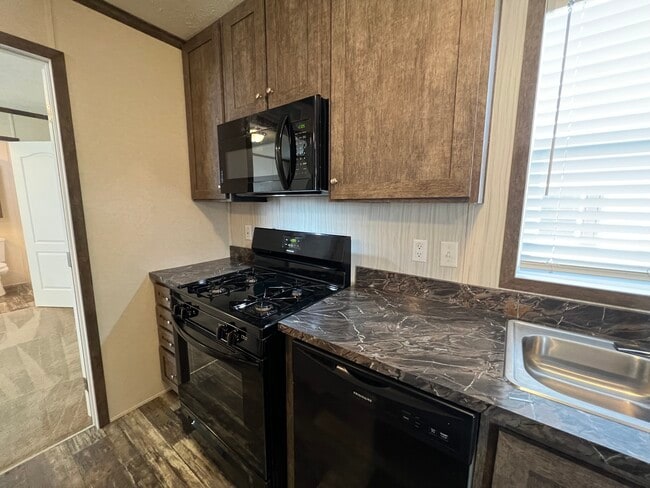 Building Photo - 233 New Mexico