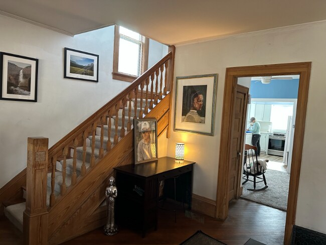 Foto del edificio - 1117 E Court St