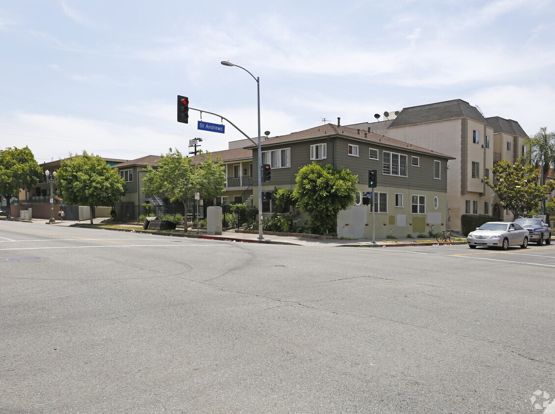 Primary Photo - 3866 W 8th St