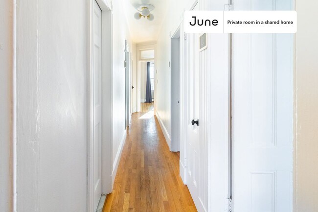 Foto del edificio - Room in Shared 4 bed/1 bath home