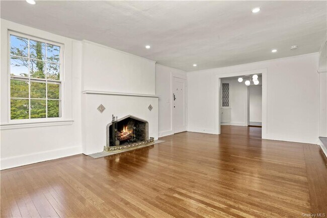 Building Photo - 26 Woodland Ave