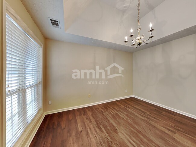 Foto del edificio - 23 Thorne Berry Dr