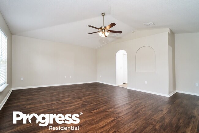 Building Photo - 2220 Aitkin Loop