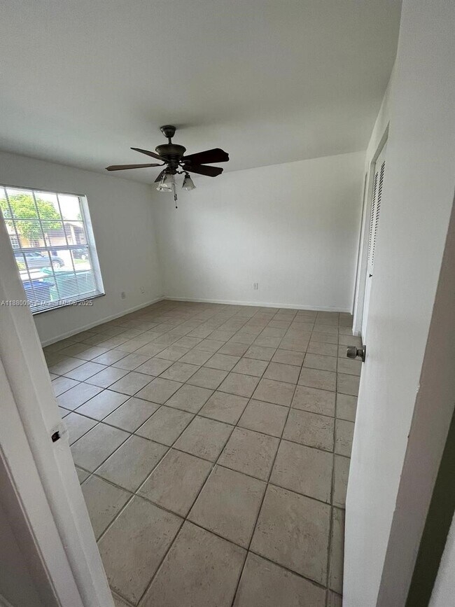 Foto del edificio - 9580 W Fern Ln