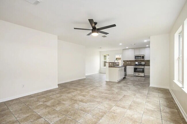 Building Photo - 7719 Serene Wood Ln