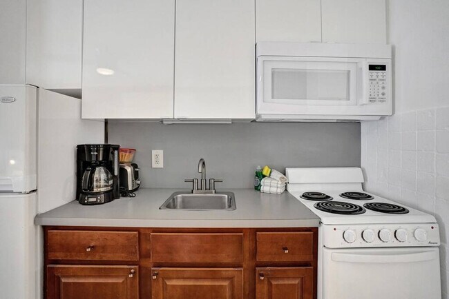 Foto del edificio - 3215 NE 7th St