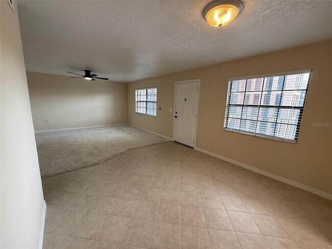 Foto del edificio - 6100 Gulfport Blvd S