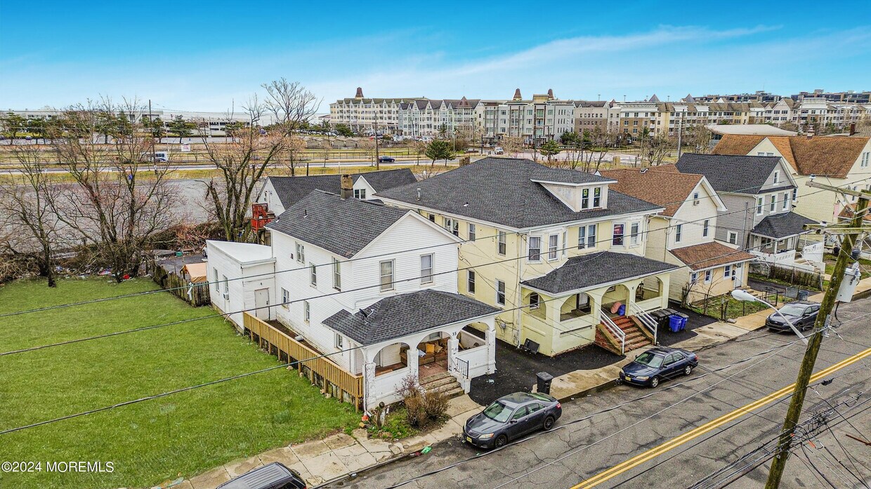 Primary Photo - 35-39 2nd Ave