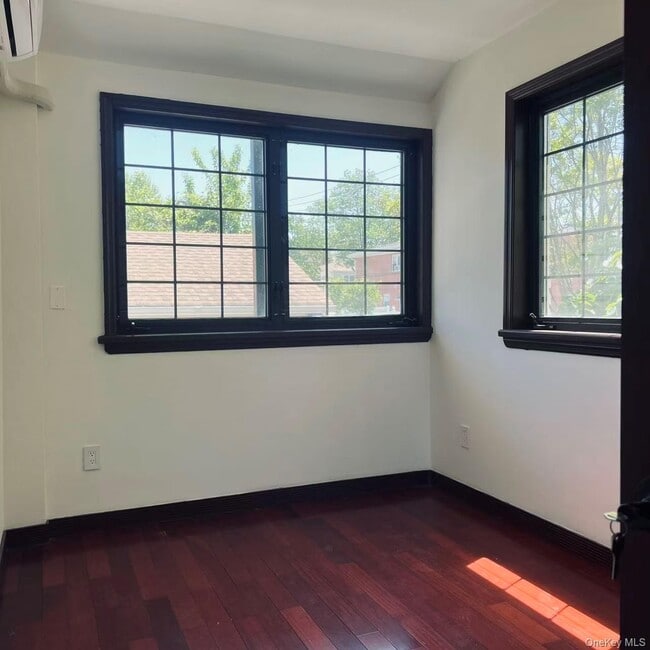 Foto del edificio - 63-39 136th St