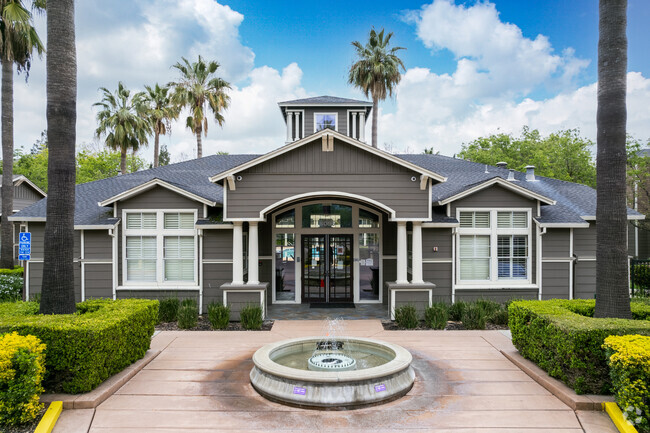 Leasing Office - Fountains at Emerald Park