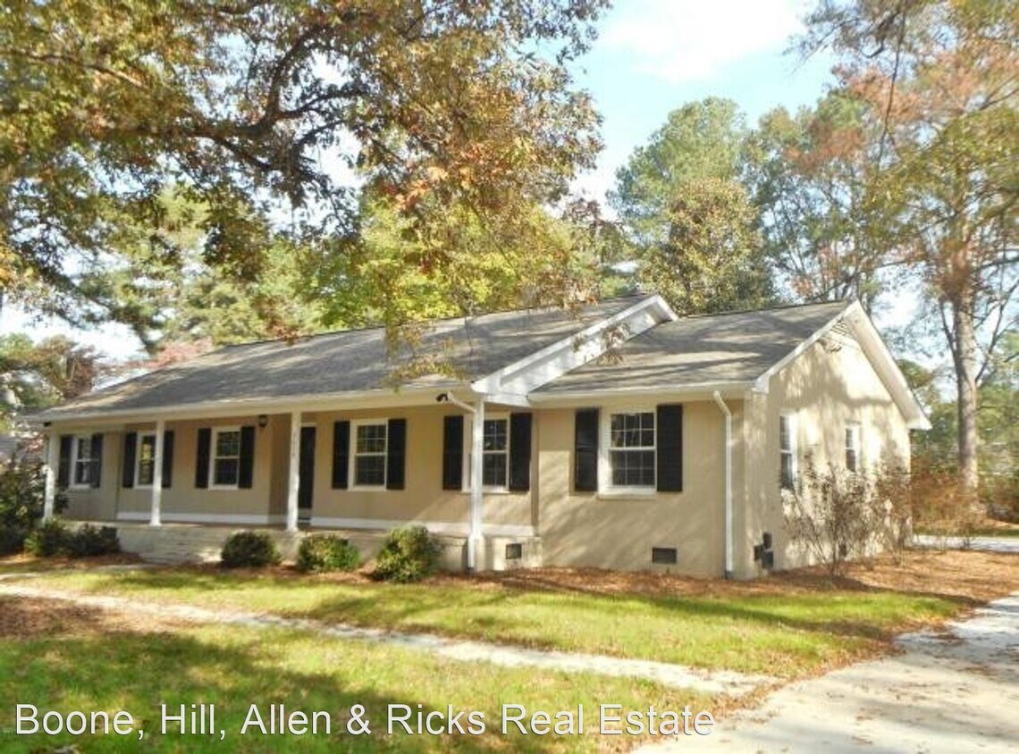 4 br, 2 bath House 3608 Westridge Circle... House Rental in Rocky