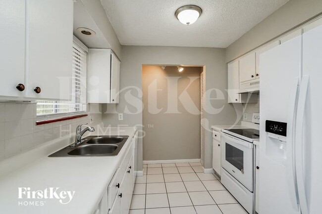 Building Photo - 331 SE 46th Ln