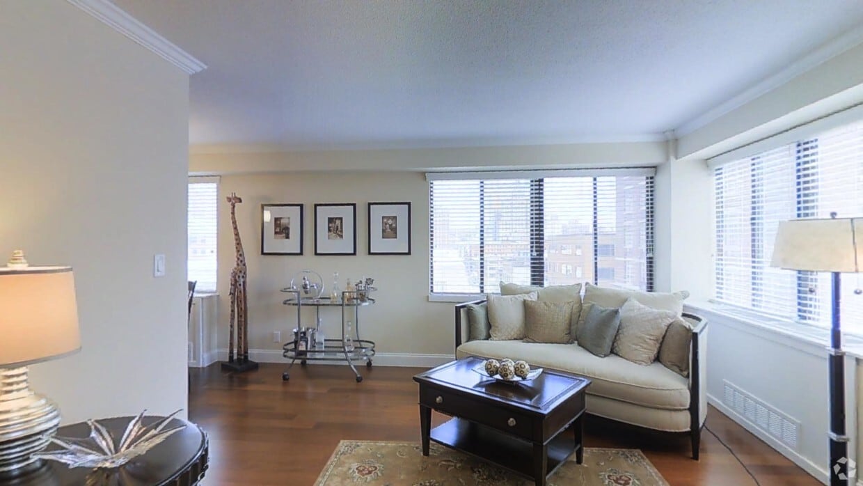 Photo - Regency Plaza Apartments