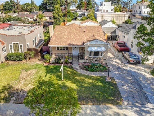 Building Photo - 3140 Stockbridge Ave