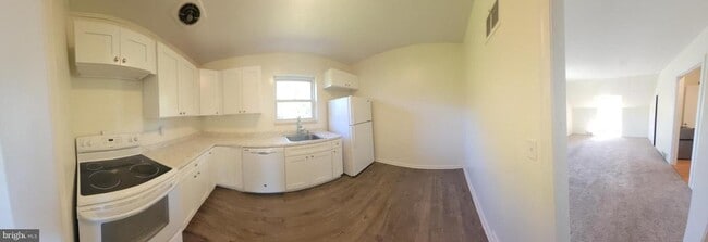 Foto del edificio - 627 Biggs Ave