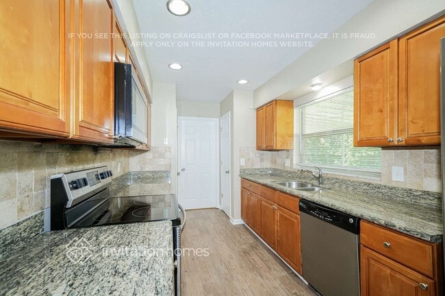 Building Photo - 2933 Forest Cir