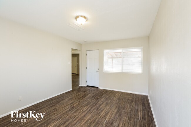 Foto del edificio - 4044 W Bethany Home Rd