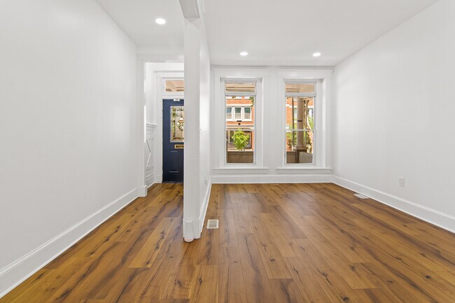 Building Photo - 813 Whitelock St