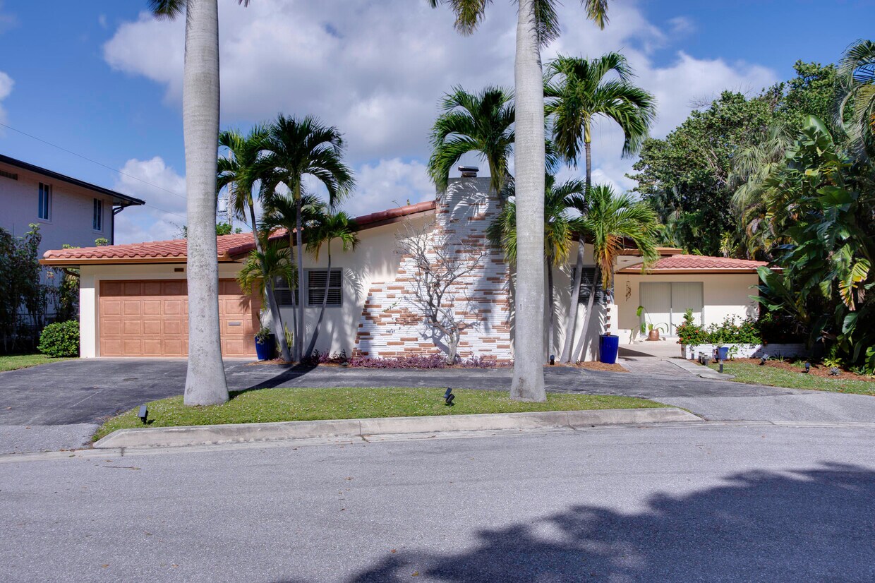 Foto principal - 550 NE 16th St