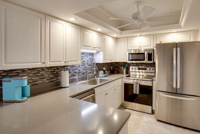 Foto del edificio - 12491 McGregor Blvd