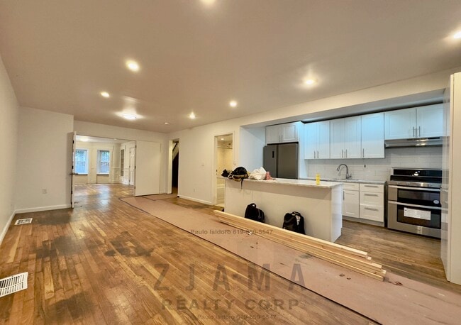 Building Photo - 595 Eastern Pkwy