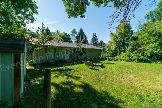 Foto del edificio - 1117 Fairview Dr