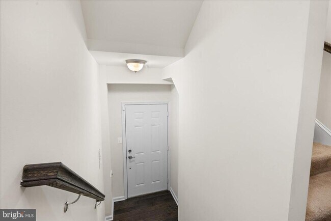 Foto del edificio - 9717 Tealbriar Dr