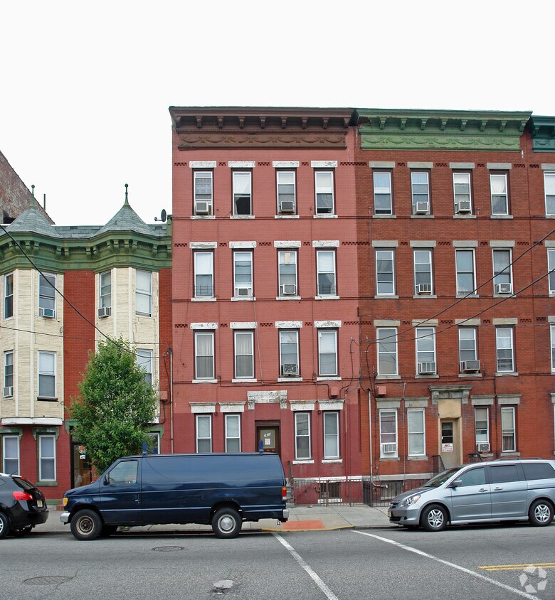 Foto del edificio - 2813 Palisade Ave
