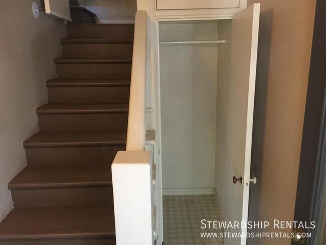 Building Photo - 1831 Kincaid St