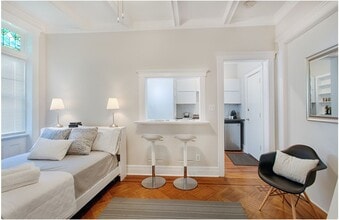 Building Photo - 17 Britton St