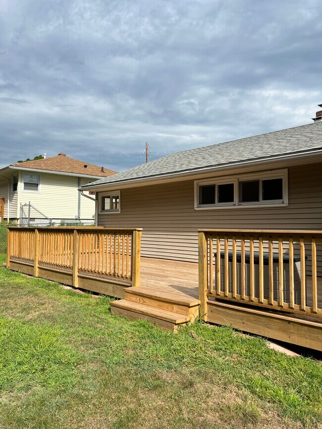 37 Reservoir Rd, Newington, CT 06111 House Rental in Newington, CT