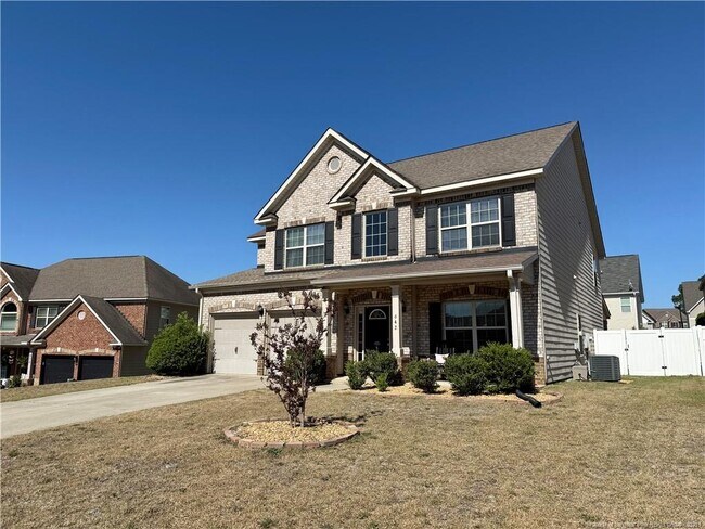 Foto del edificio - 642 Regimental Dr