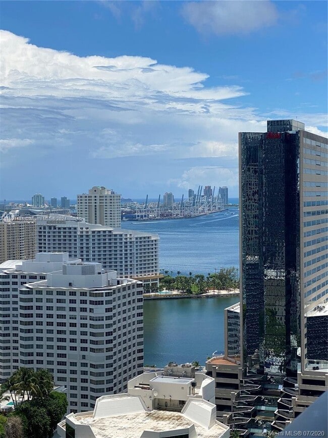 Building Photo - 1100 S Miami Ave