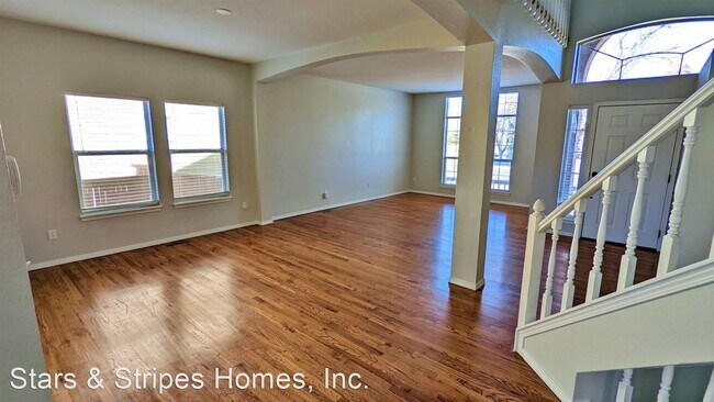 Building Photo - 4 br, 3 bath House - 16540 E. Hialeah Drive