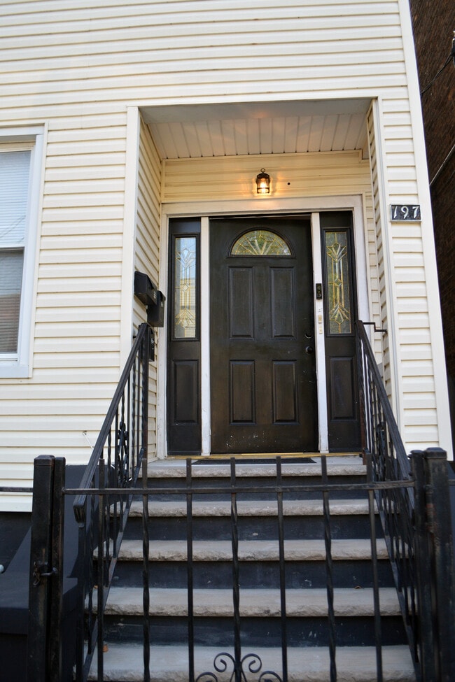 Building Photo - 197 Freeman Ave