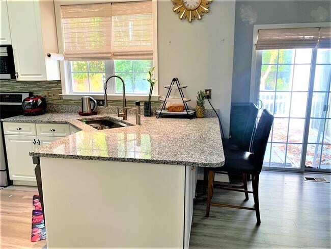 Foto del edificio - 15800 Hampton Summit Ln