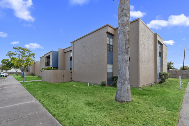 Building Photo - Oso Bay Apartments