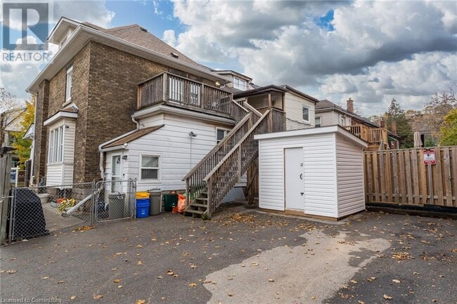 Building Photo - 218 Balsam Ave S