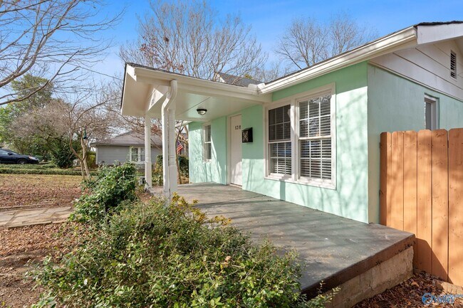 Foto del edificio - 1311 Wells Ave SE