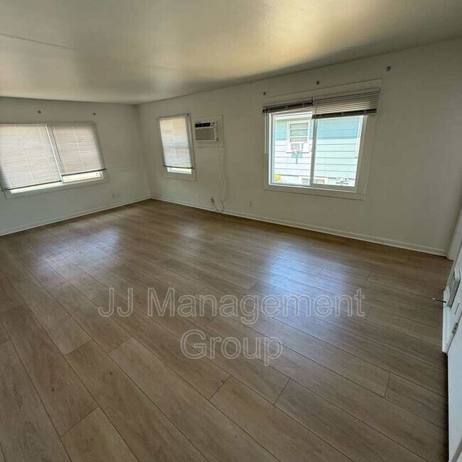 Foto del edificio - 1205 2nd St