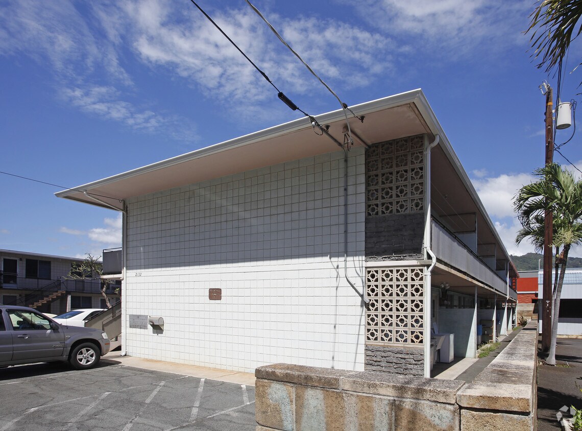 Building Photo - 2132 Algaroba St