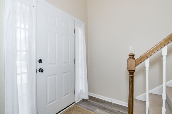 Building Photo - 2545 Carriage Creek