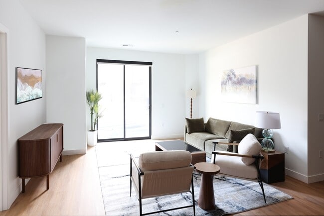 Building Photo - Yorktown Reserve