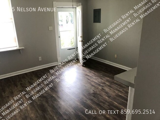 Building Photo - Private Single Family Home - 1bed/1bath