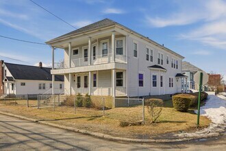 Building Photo - 984 York Ave