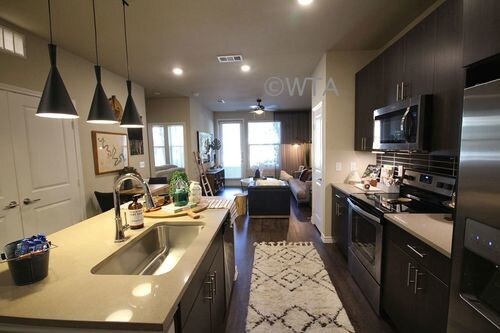 Foto del edificio - 13010 Ridgeline Blvd