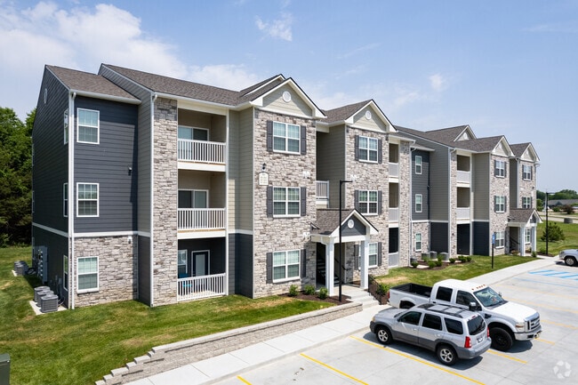Building Photo - Aventura at Wentzville