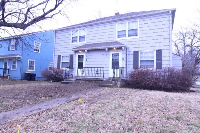 Building Photo - January FREE On This 3 Bedroom 2 Bath Duplex