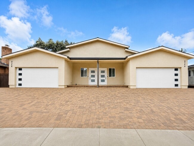 Building Photo - 9346 Creemore Dr